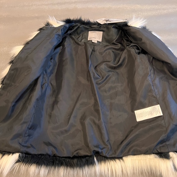 Black and White Vero Moda fake fur coat - Picture 9 of 11